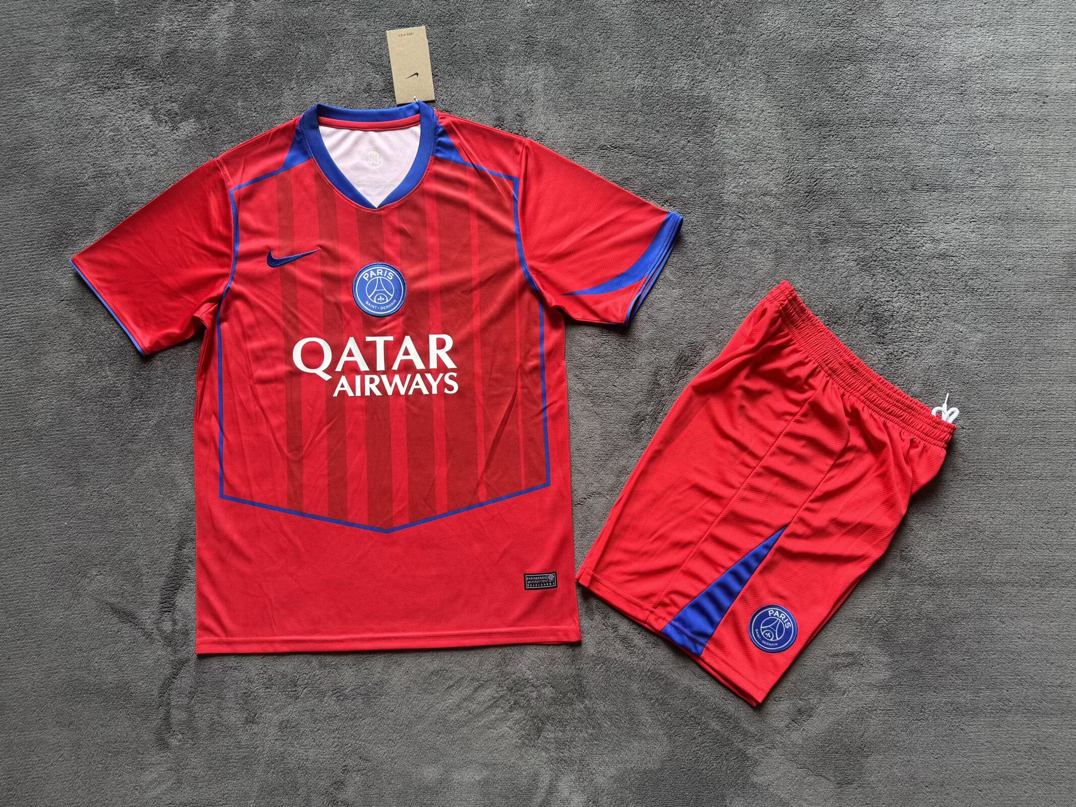  Adults kits 25/26 Paris second away