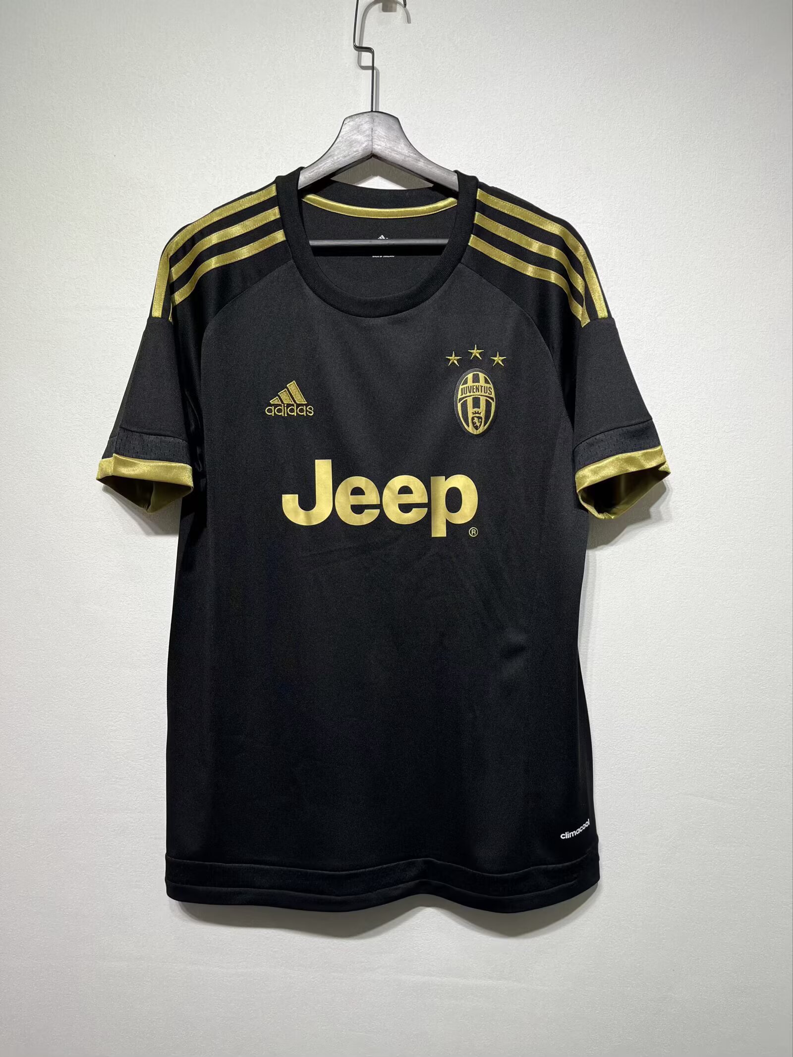 Retro 15/16 Juventus Second Away