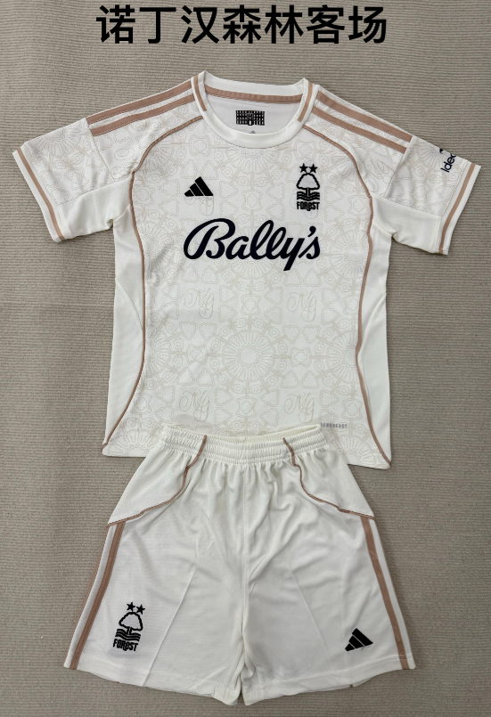 Adults kits 25/26 Nottingham Forest away