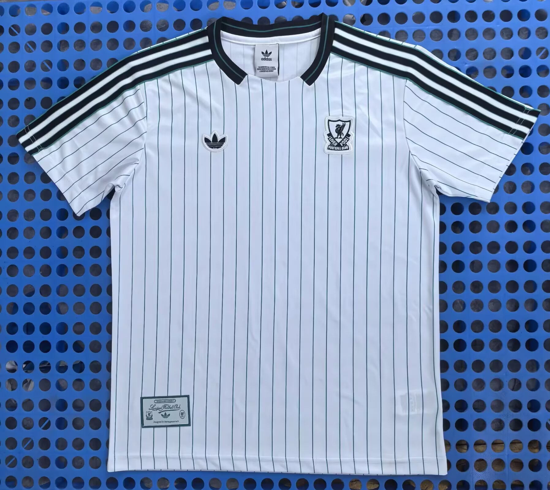 Fan version 25/26   Liverpool Retro White