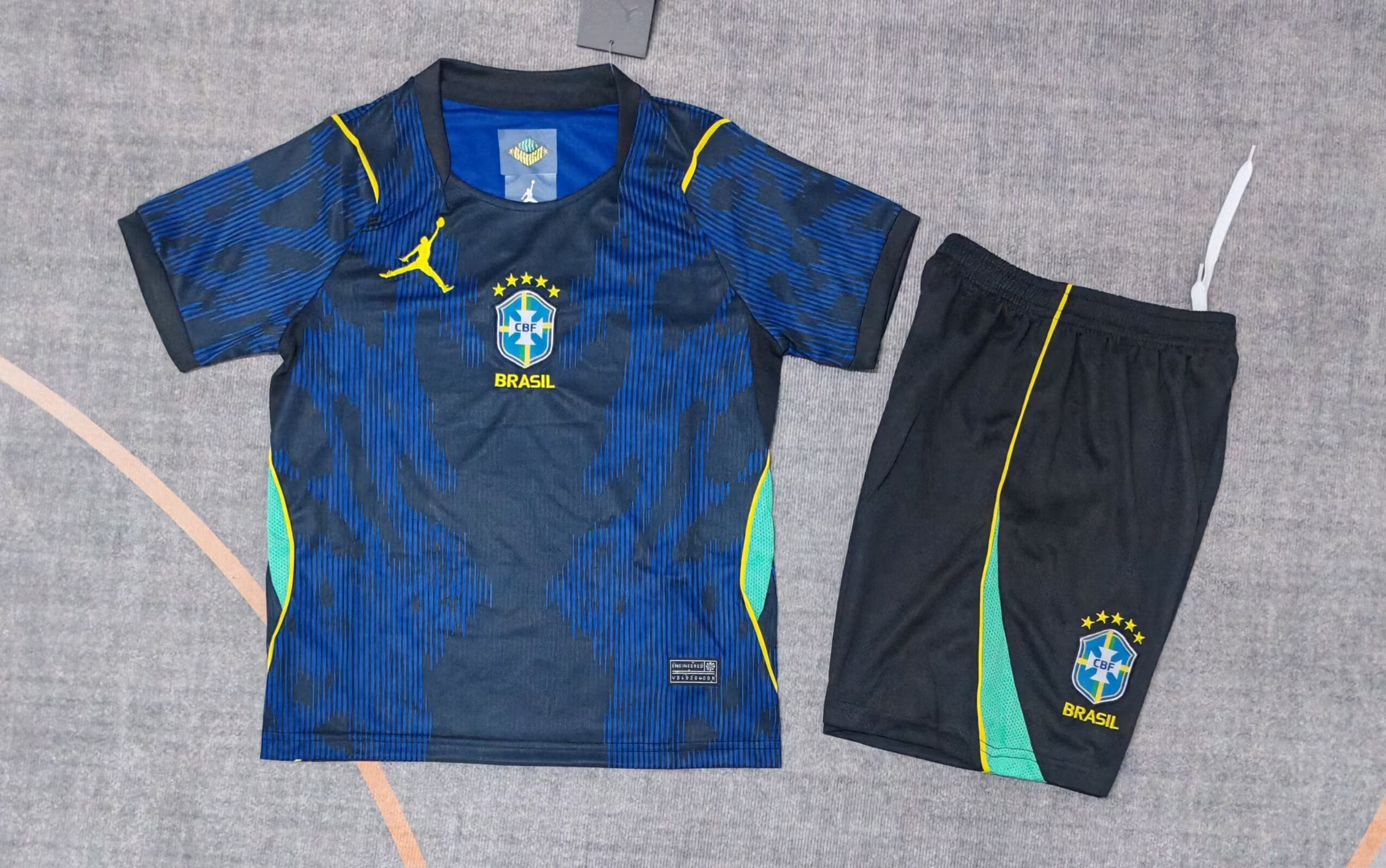 kids Kits 26/27 World Cup Brazil away game