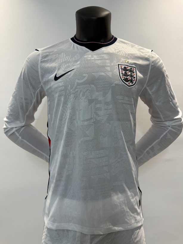 Player Version 26/27 England home Long Sleeve