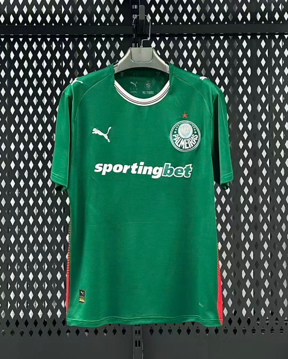 Fan version 26/27 Palmeiras away in white