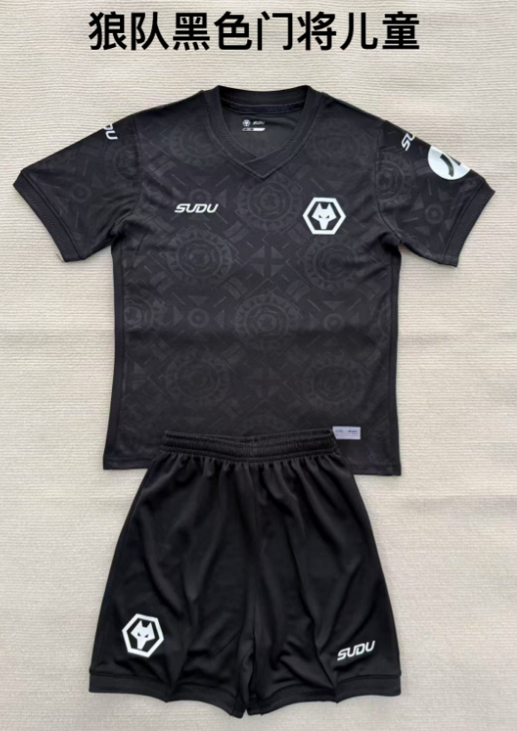 kids Kits 25/26 Wolves black goalkeeper