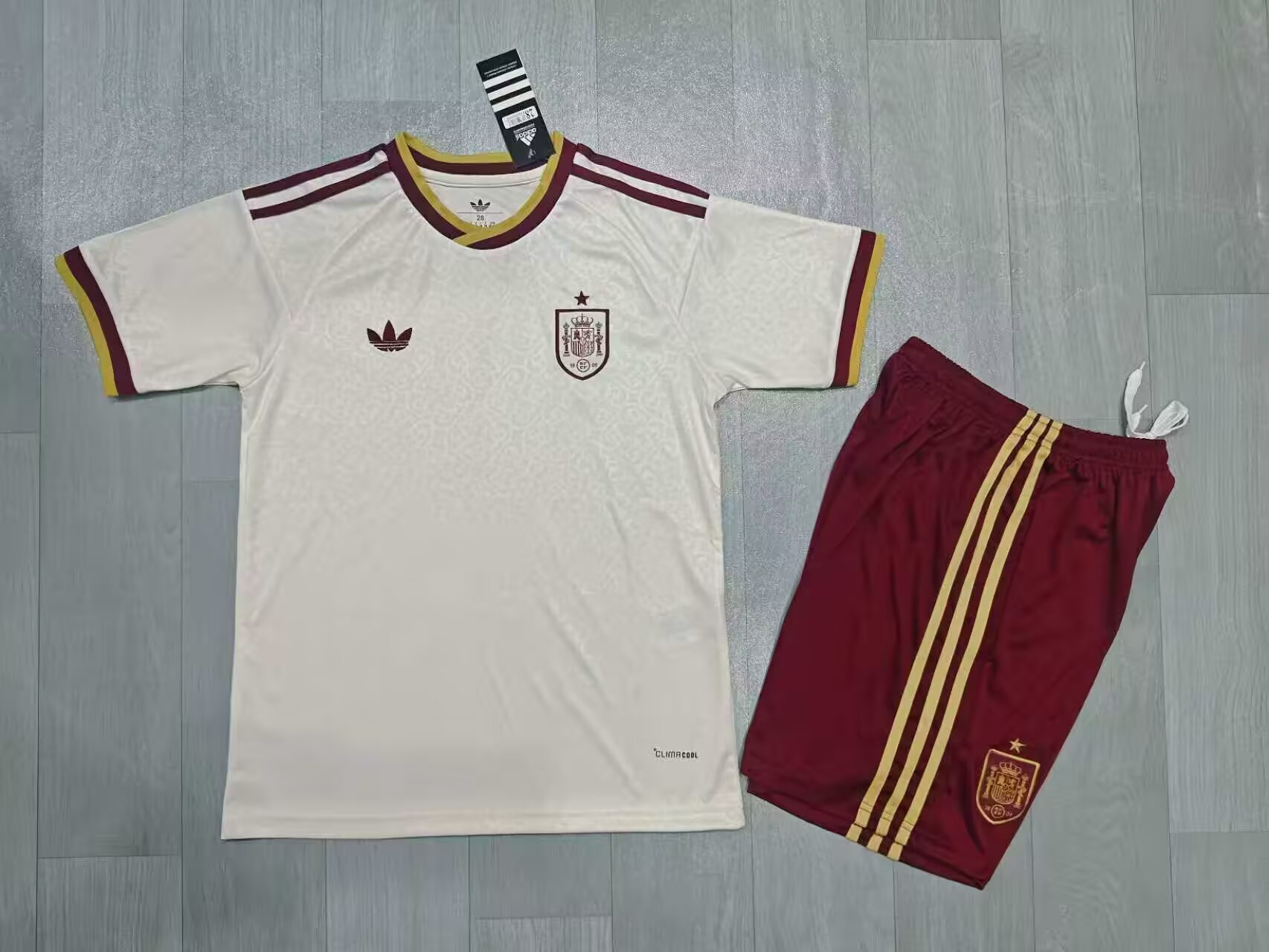 ids Kits 26/27 Spain away