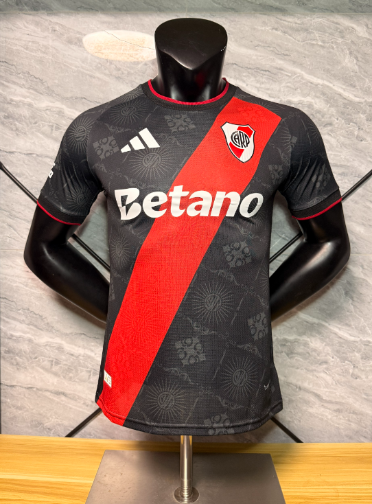 Player Version 26/27 Riverbed Special Edition Dark Pattern Black