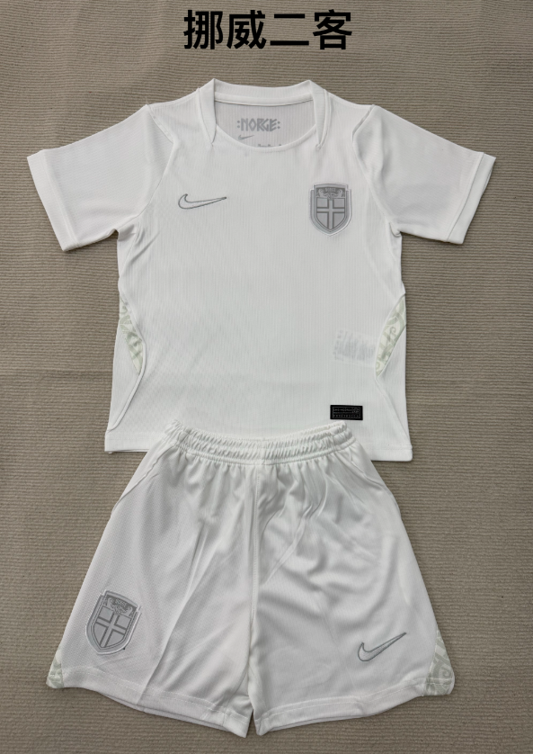 Adults kits 26/27 Norway's second customer