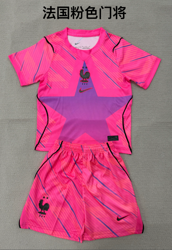 kids Kits 26/27 France's pink goalkeeper