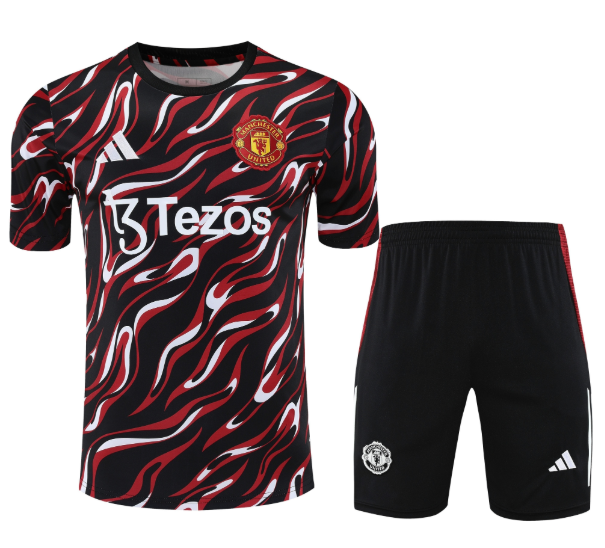 25/26 Manchester United Adults Training Kits
