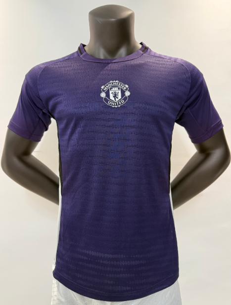 Player Version 25/26 Manchester United purple training