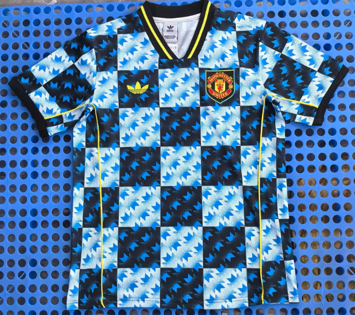 Fan version 25/26  Manchester United Retro