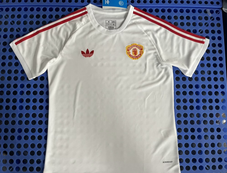 Fans Version 2526Manchester United White Special Edition 