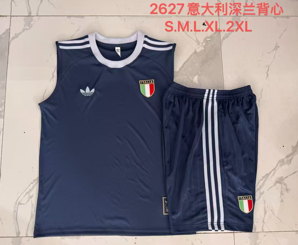 26/27 Vest Italy Deep Blue suit
