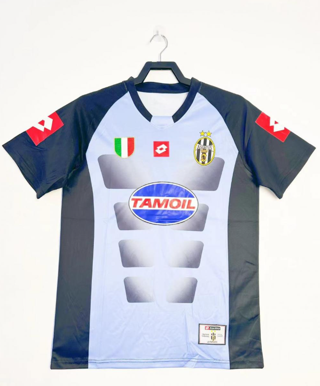 Retro 2002/03 Juventus goalkeeper blue