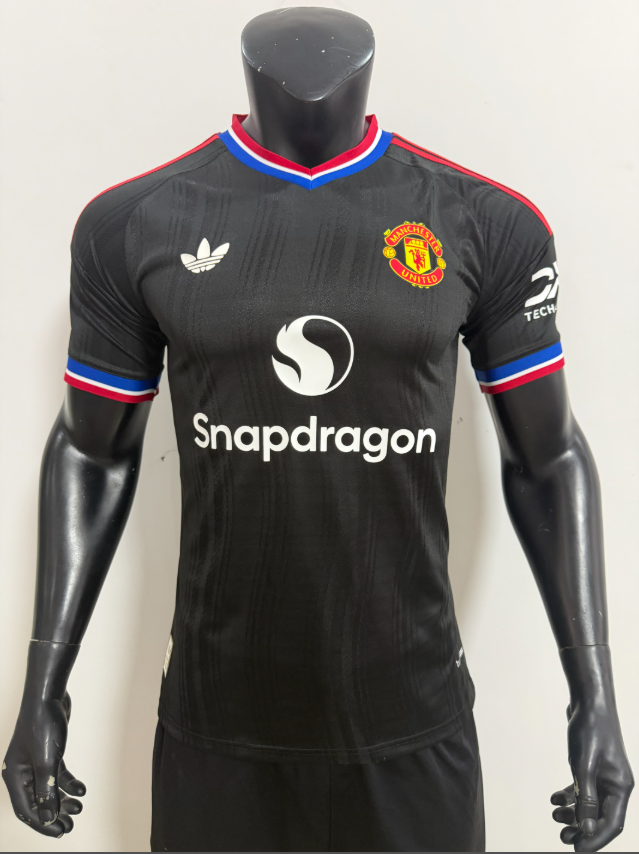 Player Version 27 Manchester United away black