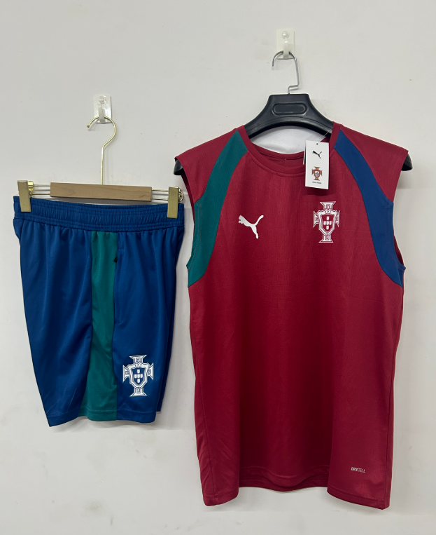 26/27 Vest Portugal red suit