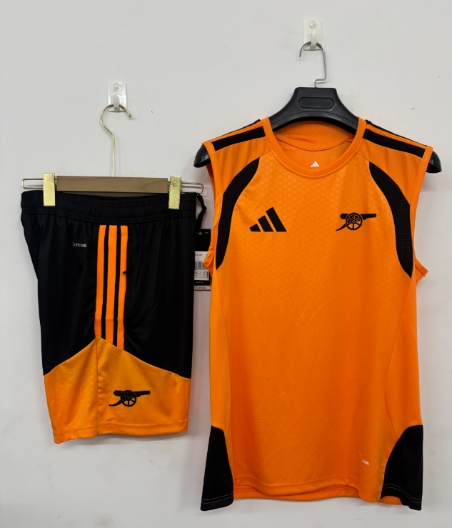 26/27 Vest Arsenal orange suit