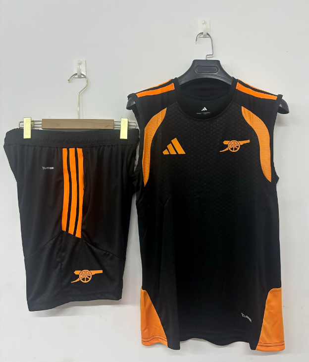 26/27 Vest Arsenal black suit